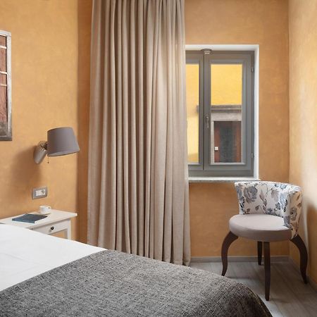 Mirakul Residence In A Cute Historic Town 라빈 외부 사진